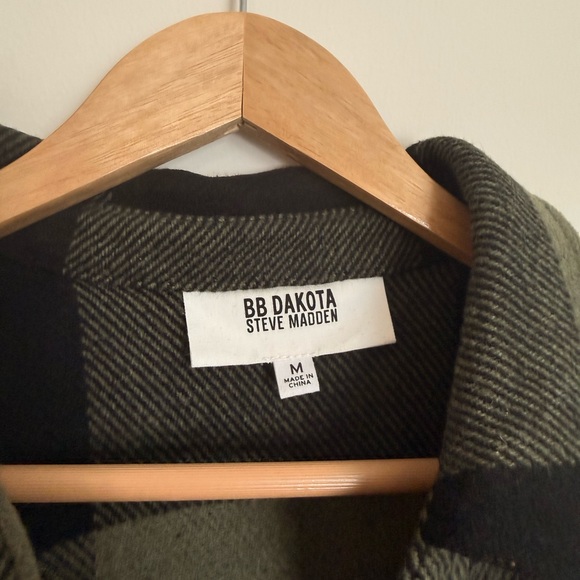 BB Dakota by Steve Madden Olive and Black Checkered Utility Jacket - Picture 2 of 3